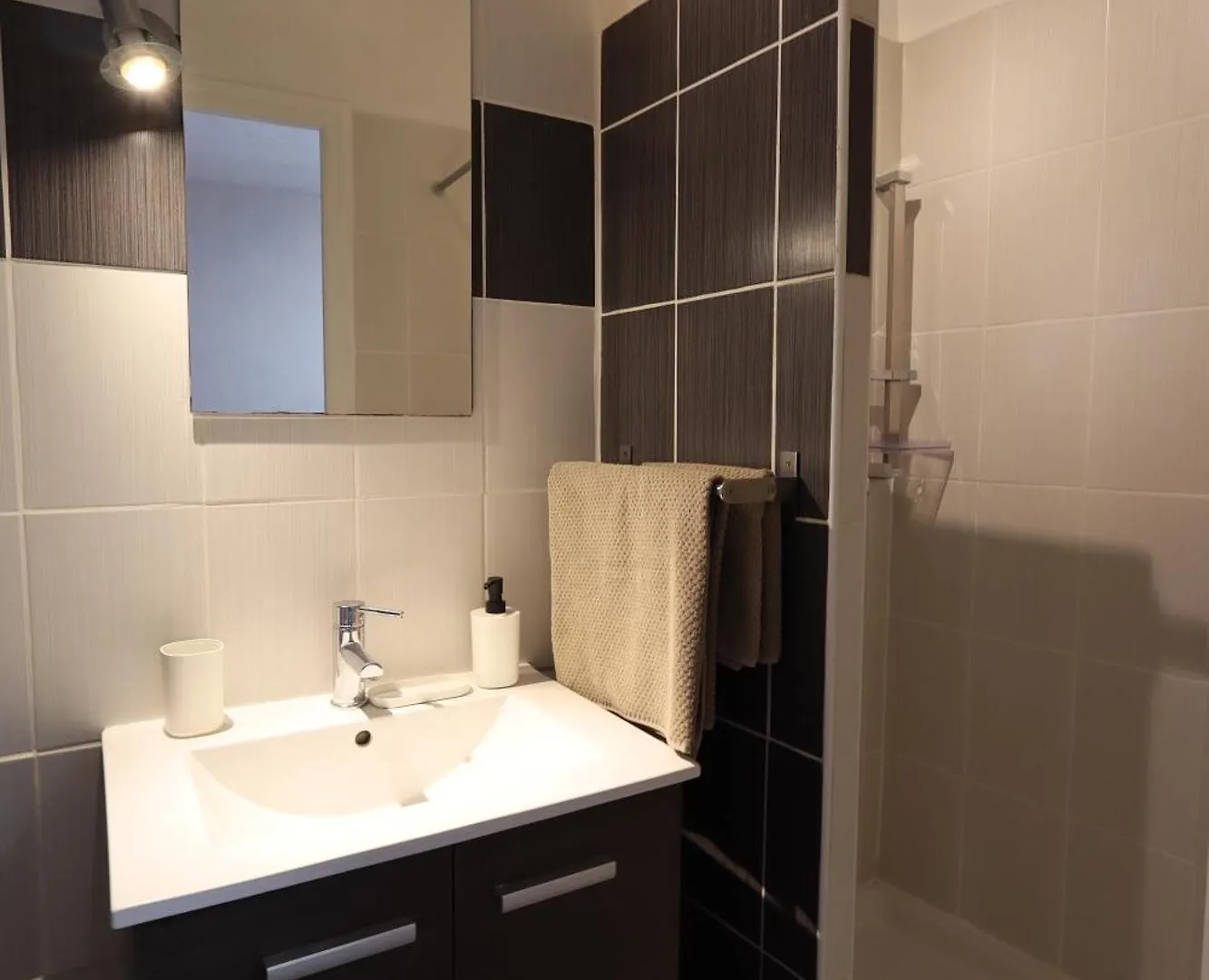 Studio Cozy Au Coeur Du Village - Wifi - Netflix Monteux